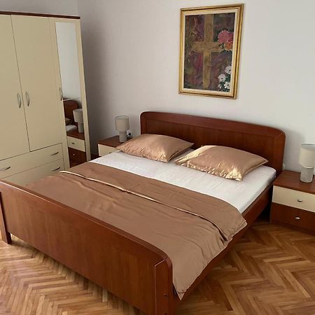 Mucic Apartments Макарска Экстерьер фото