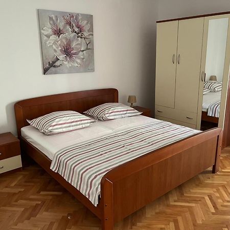 Mucic Apartments Макарска Экстерьер фото
