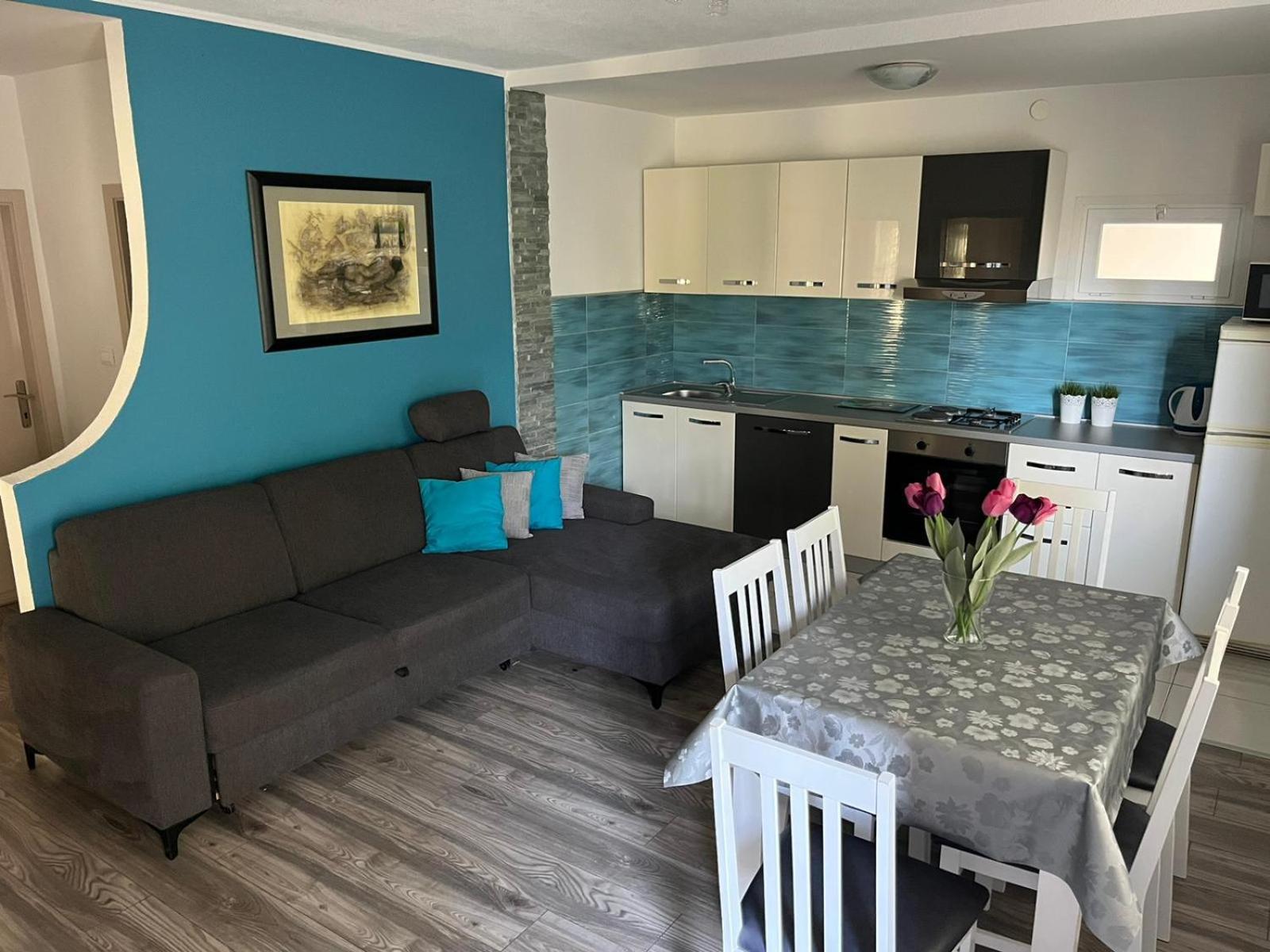 Mucic Apartments Макарска Экстерьер фото