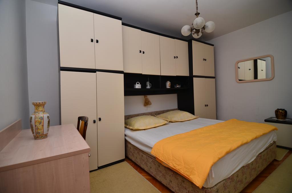 Mucic Apartments Макарска Экстерьер фото