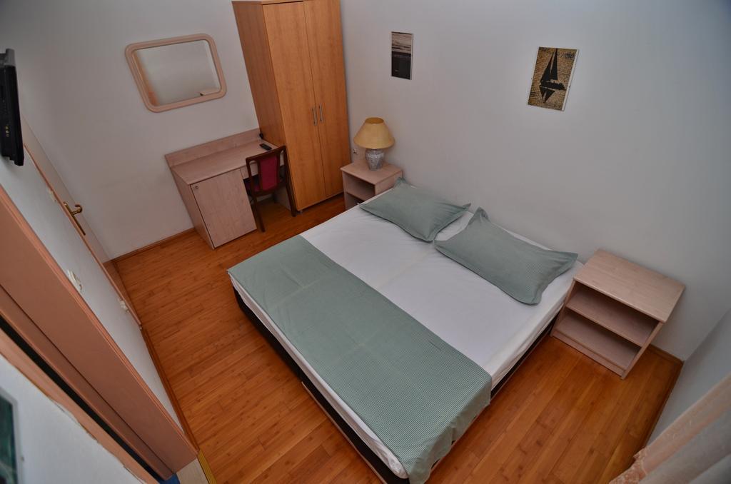 Mucic Apartments Макарска Экстерьер фото