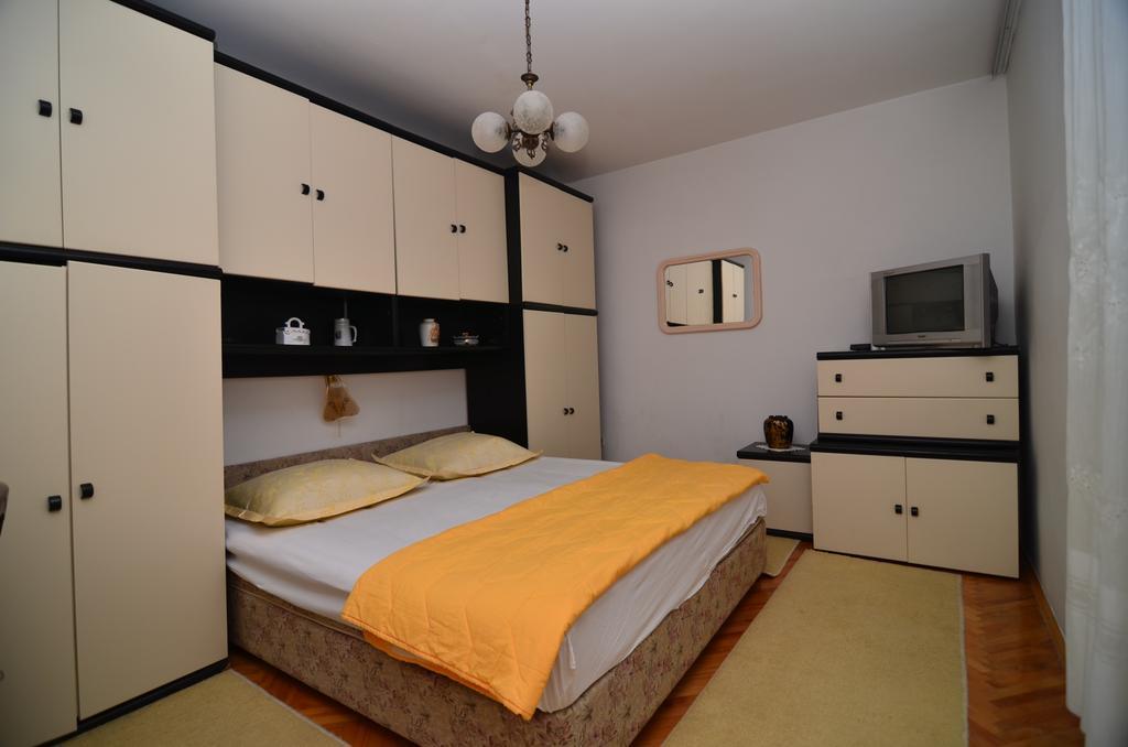 Mucic Apartments Макарска Экстерьер фото